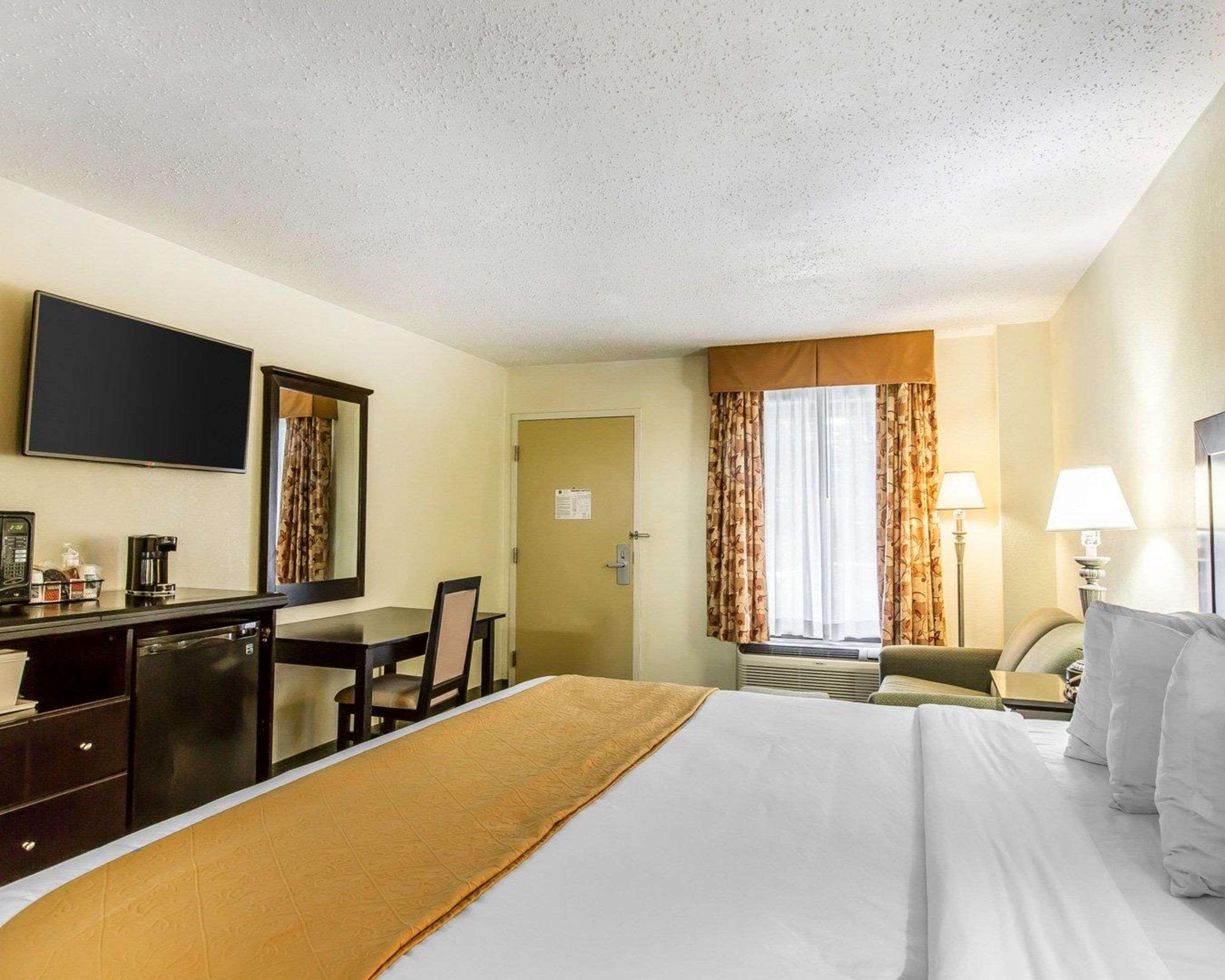Quality Inn & Suites Conference Center Statesboro Historic District מראה חיצוני תמונה