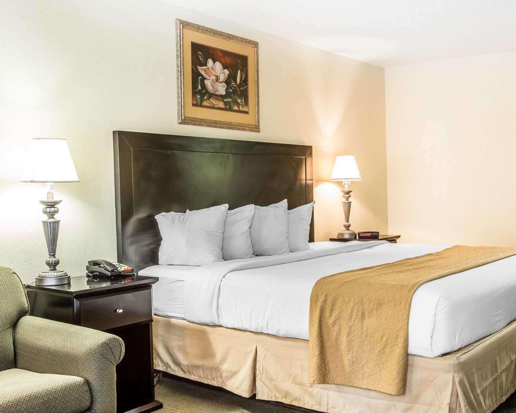 Quality Inn & Suites Conference Center Statesboro Historic District מראה חיצוני תמונה
