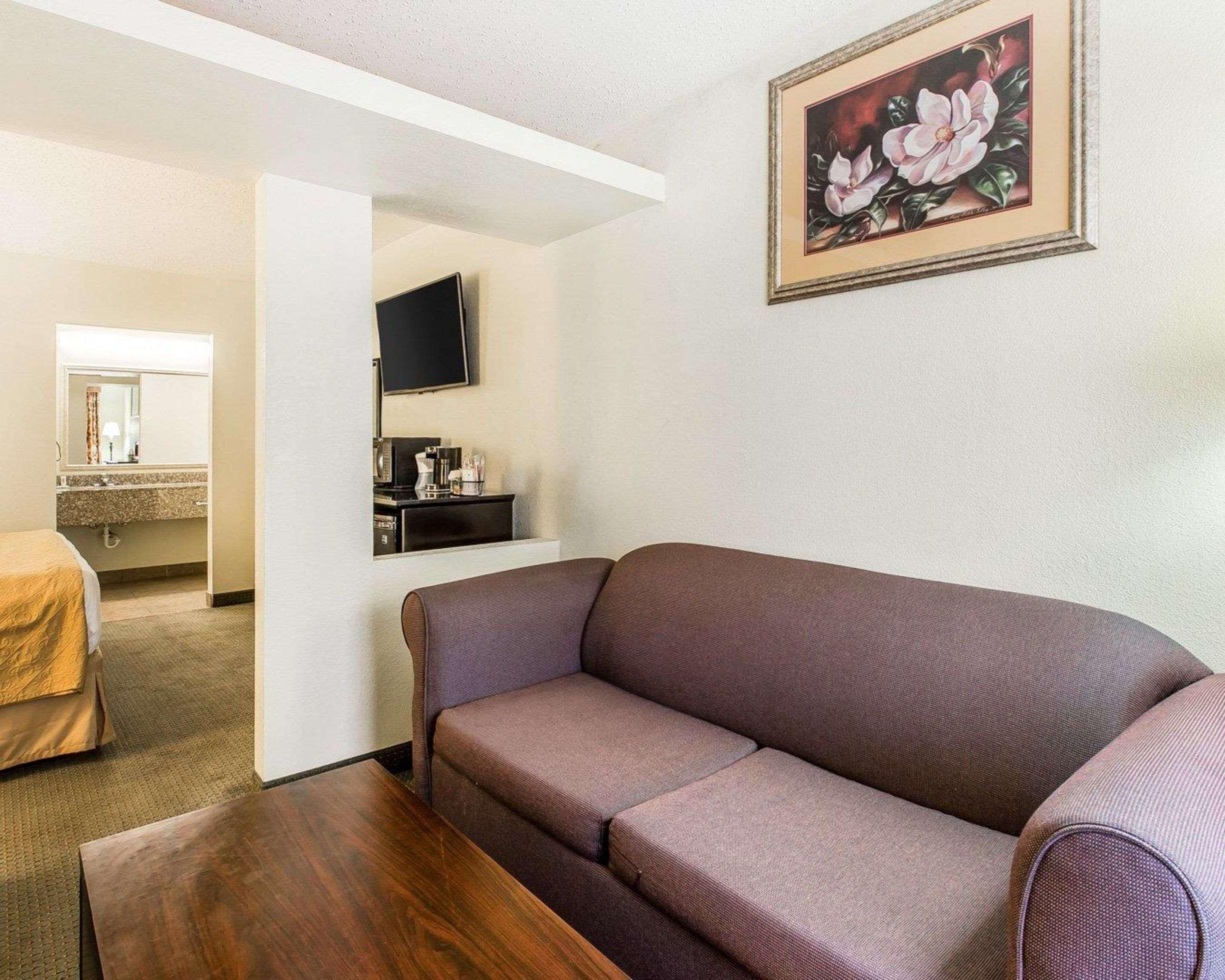 Quality Inn & Suites Conference Center Statesboro Historic District מראה חיצוני תמונה