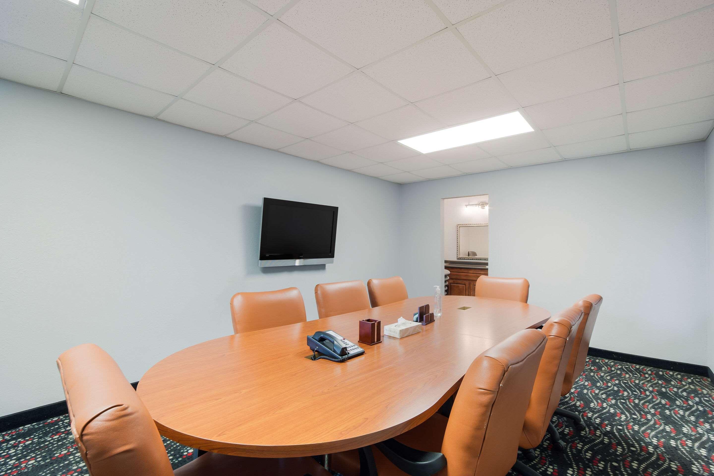 Quality Inn & Suites Conference Center Statesboro Historic District מראה חיצוני תמונה