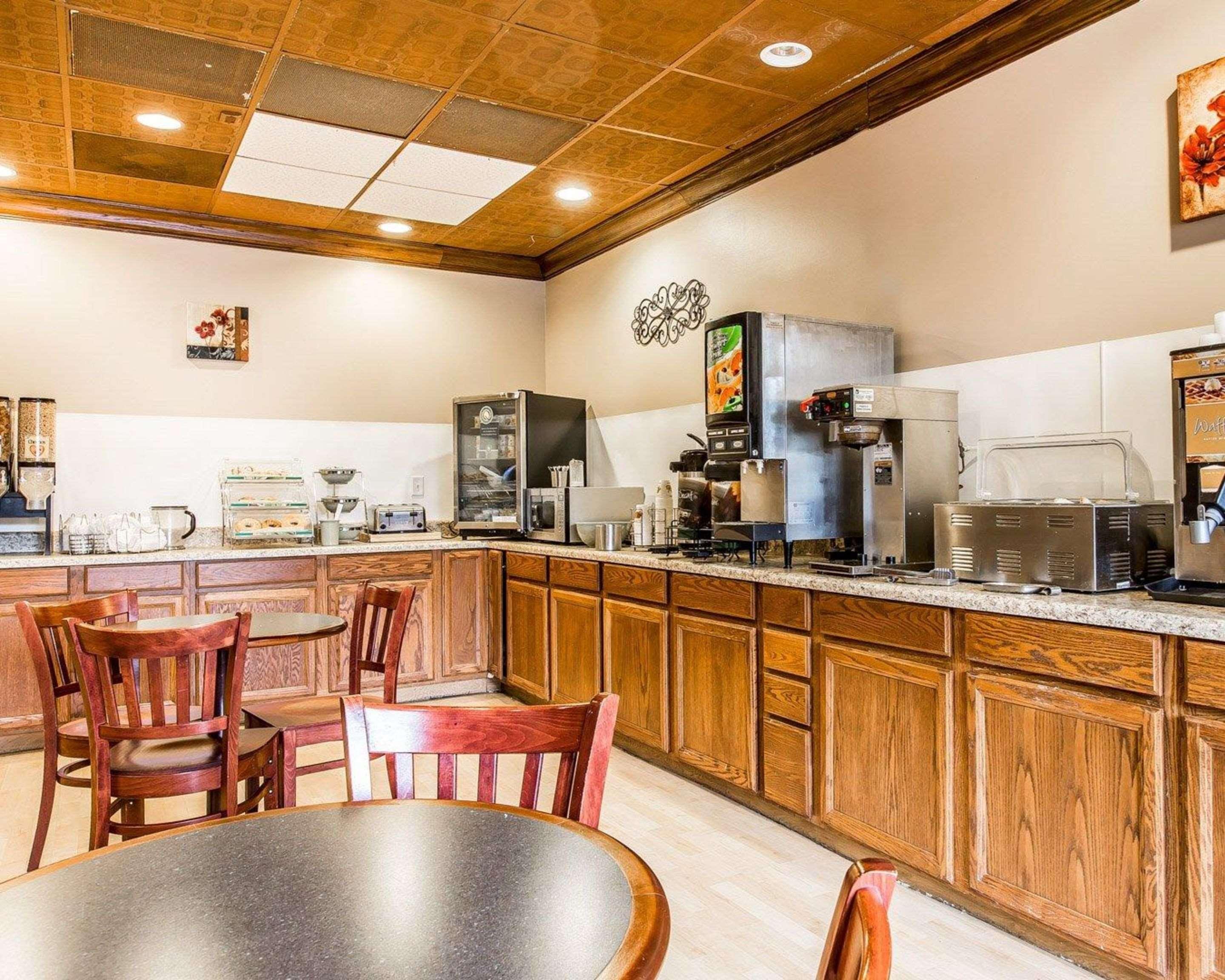 Quality Inn & Suites Conference Center Statesboro Historic District מראה חיצוני תמונה