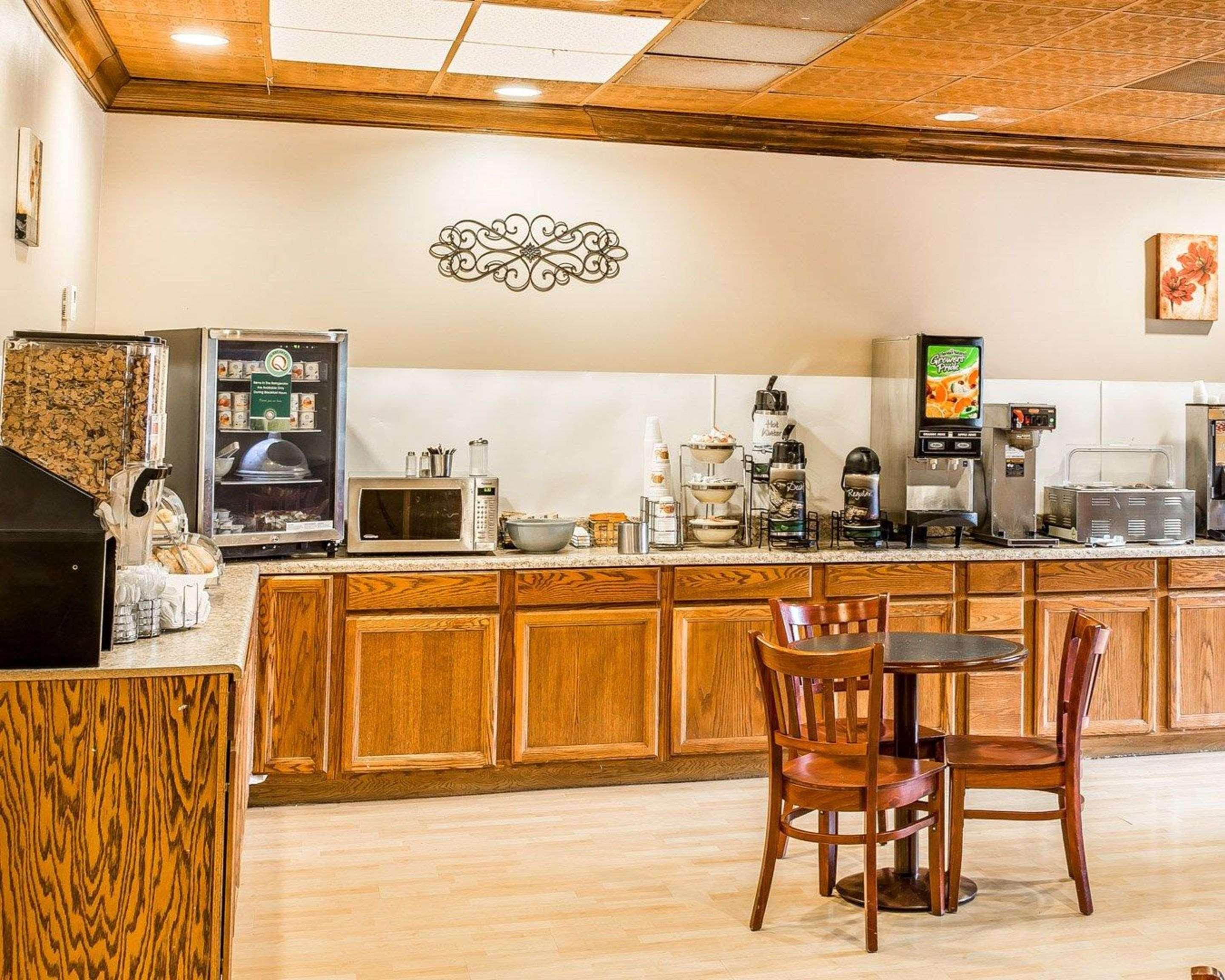 Quality Inn & Suites Conference Center Statesboro Historic District מראה חיצוני תמונה