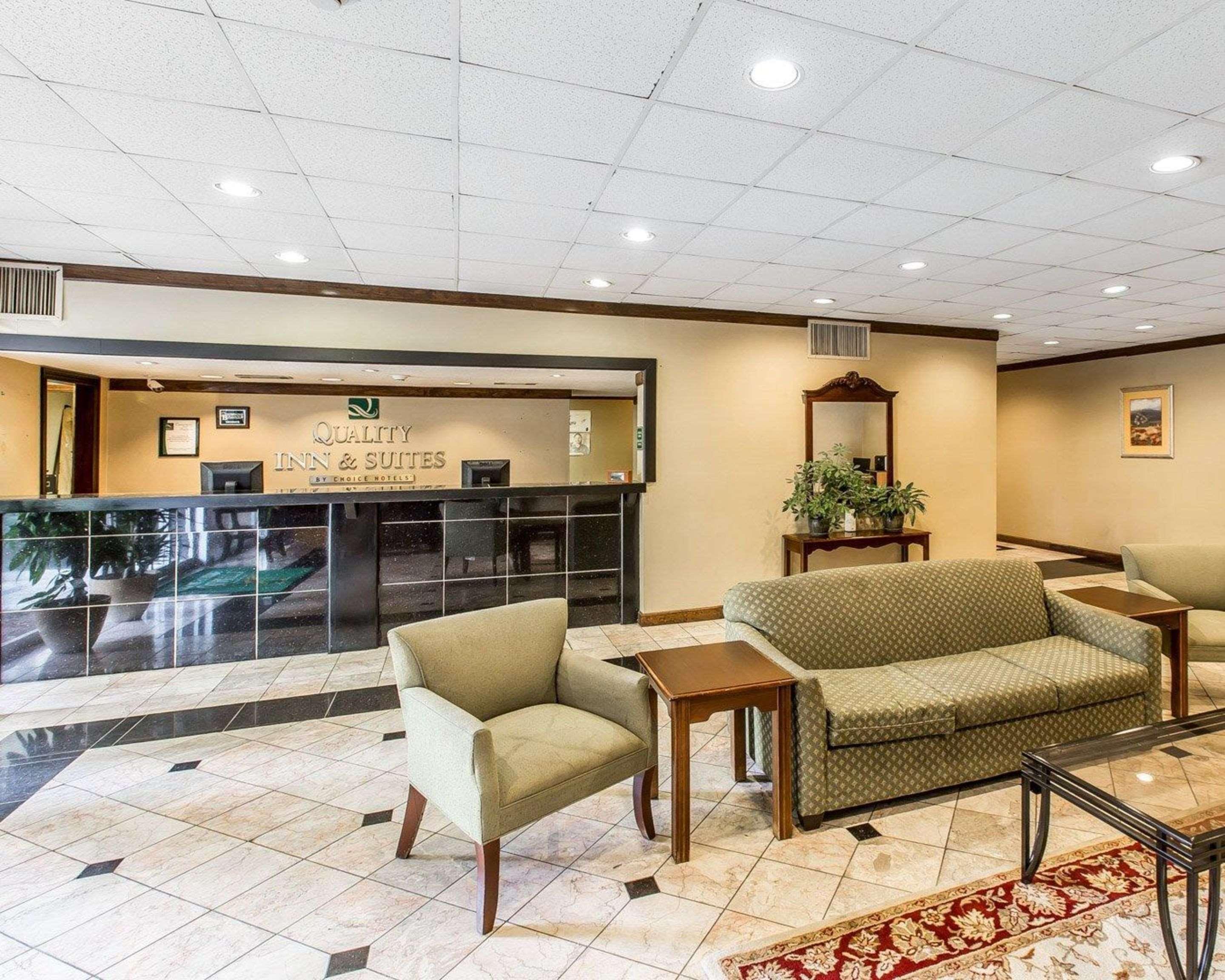 Quality Inn & Suites Conference Center Statesboro Historic District מראה חיצוני תמונה