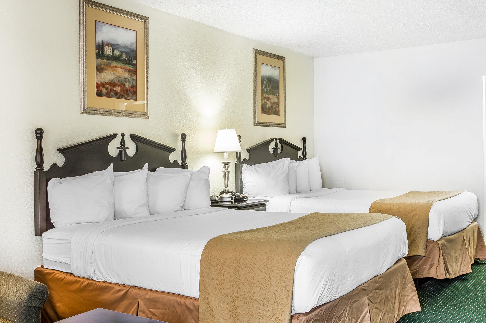 Quality Inn & Suites Conference Center Statesboro Historic District מראה חיצוני תמונה