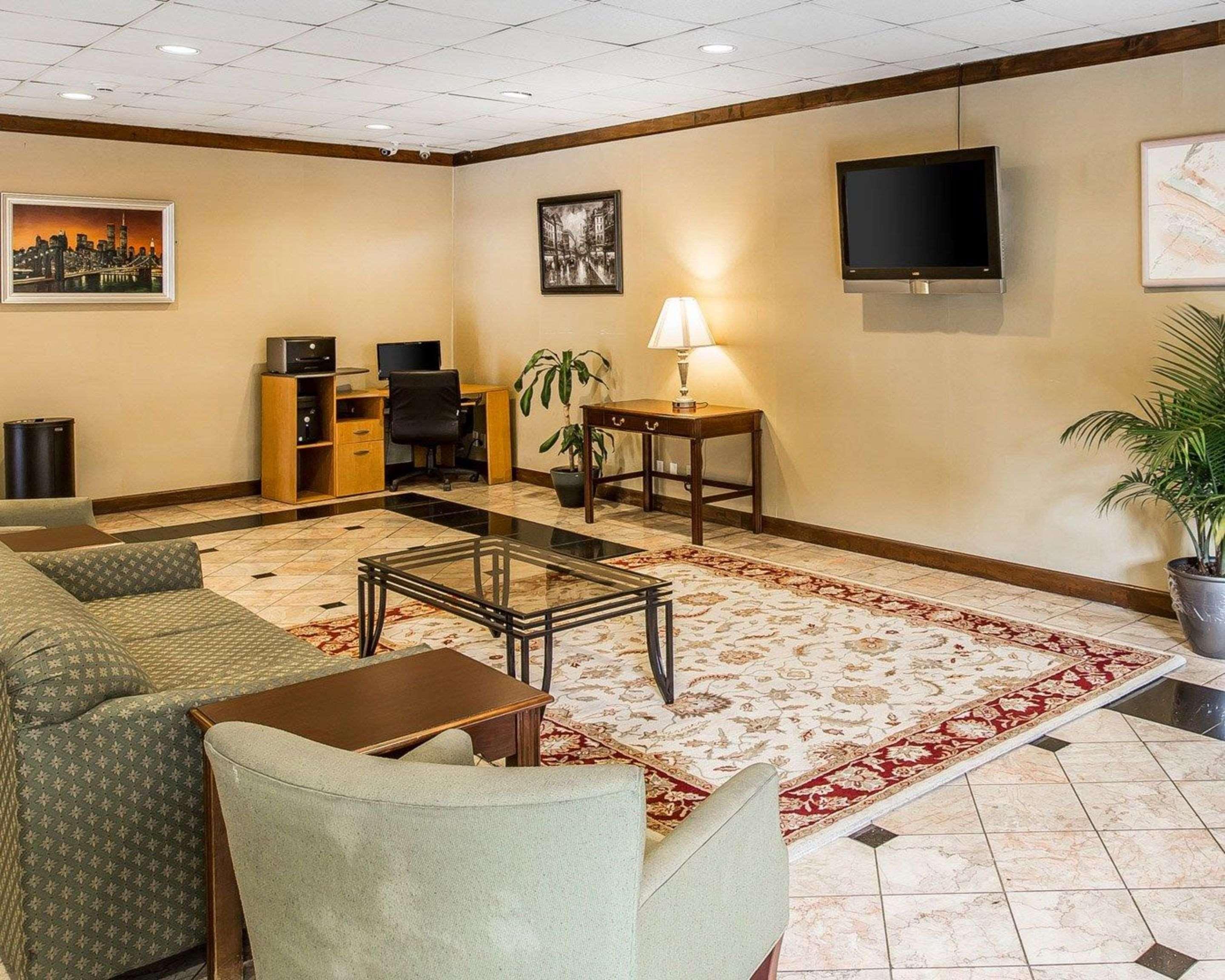 Quality Inn & Suites Conference Center Statesboro Historic District מראה חיצוני תמונה