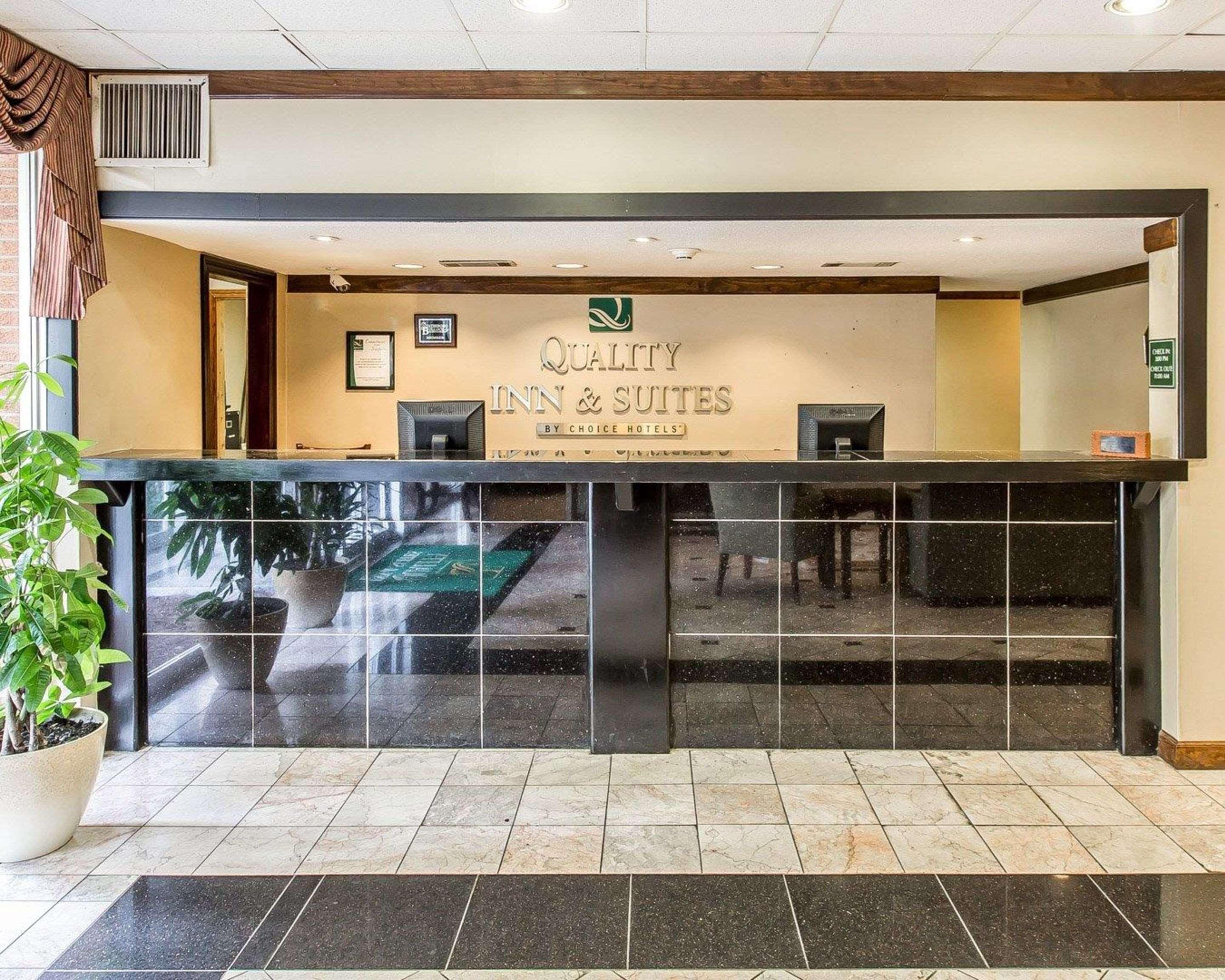 Quality Inn & Suites Conference Center Statesboro Historic District מראה חיצוני תמונה
