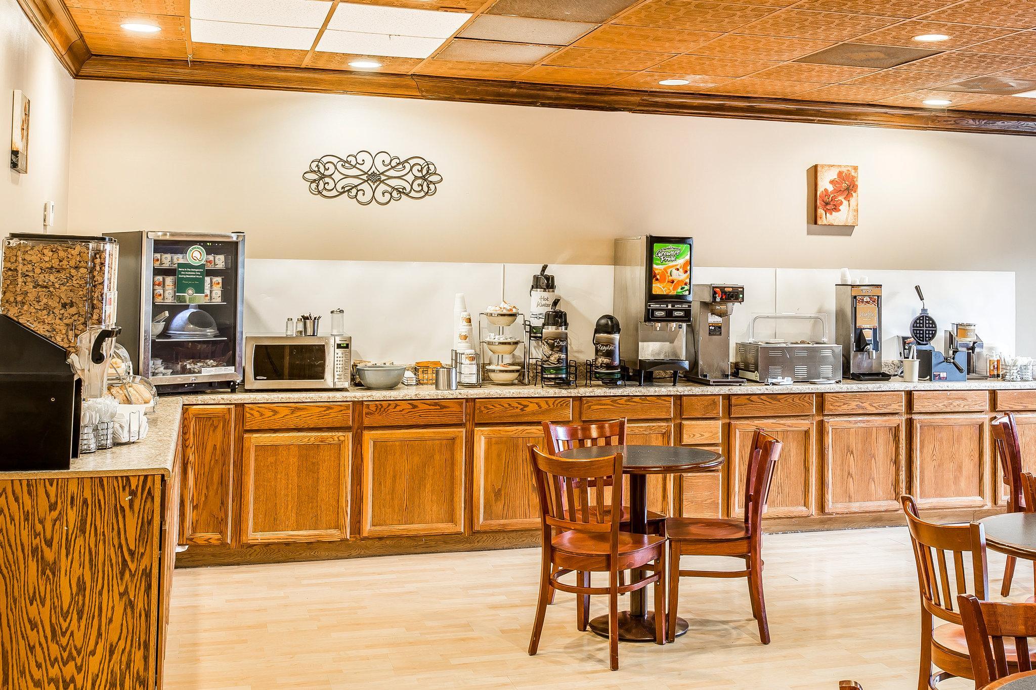 Quality Inn & Suites Conference Center Statesboro Historic District מראה חיצוני תמונה