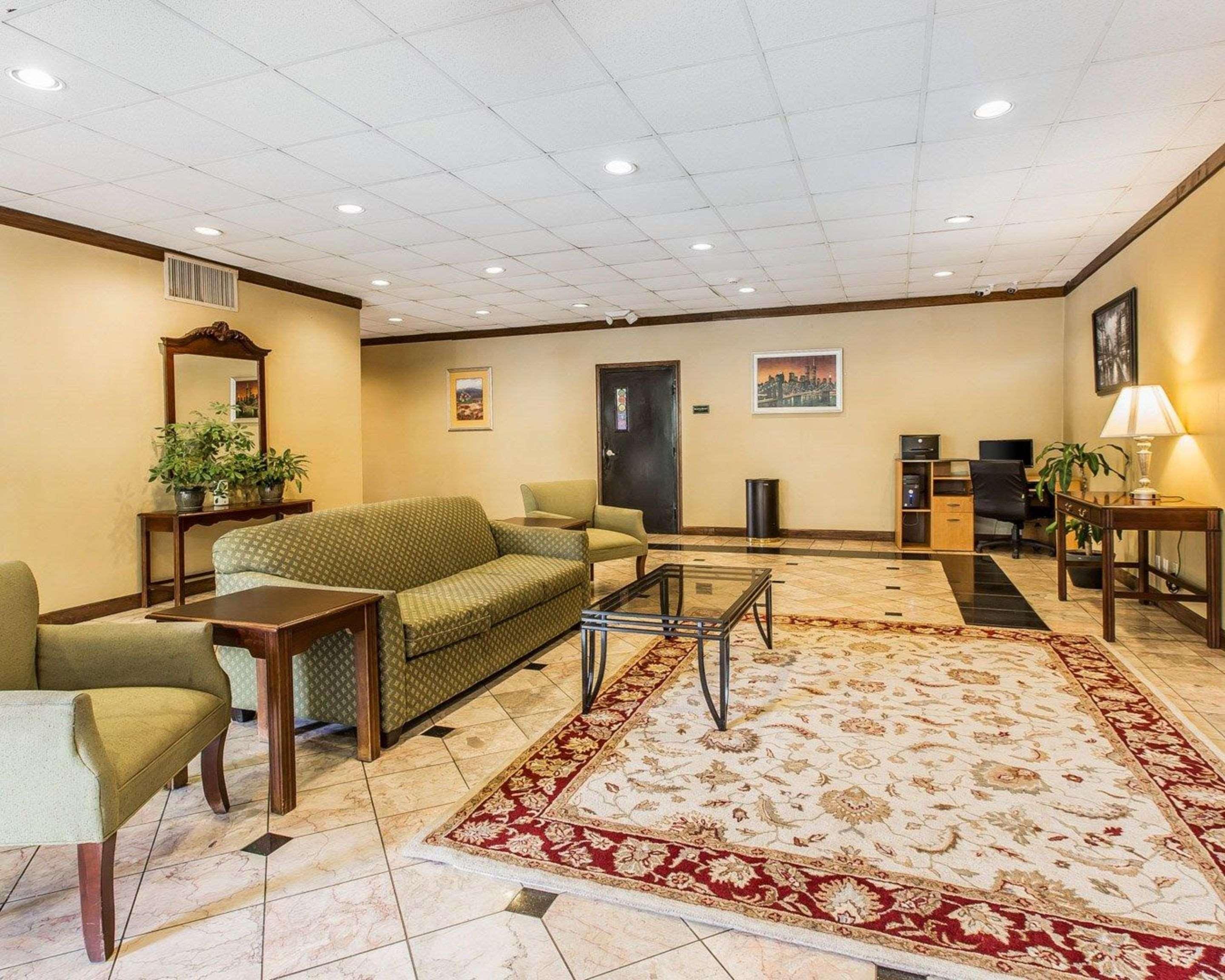 Quality Inn & Suites Conference Center Statesboro Historic District מראה חיצוני תמונה